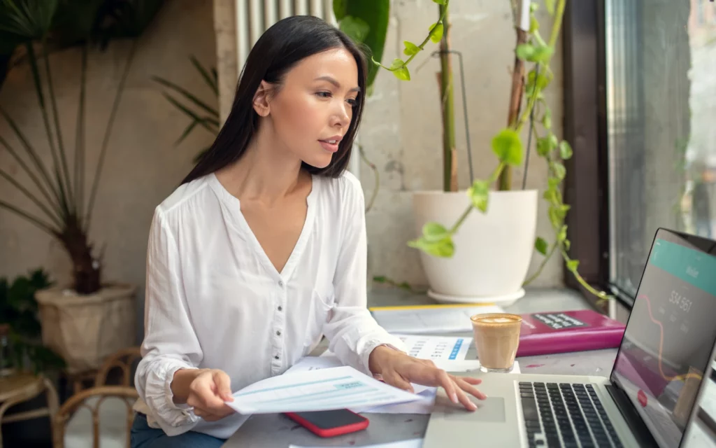 A woman helping multiple Instagram users online to get their profile back.