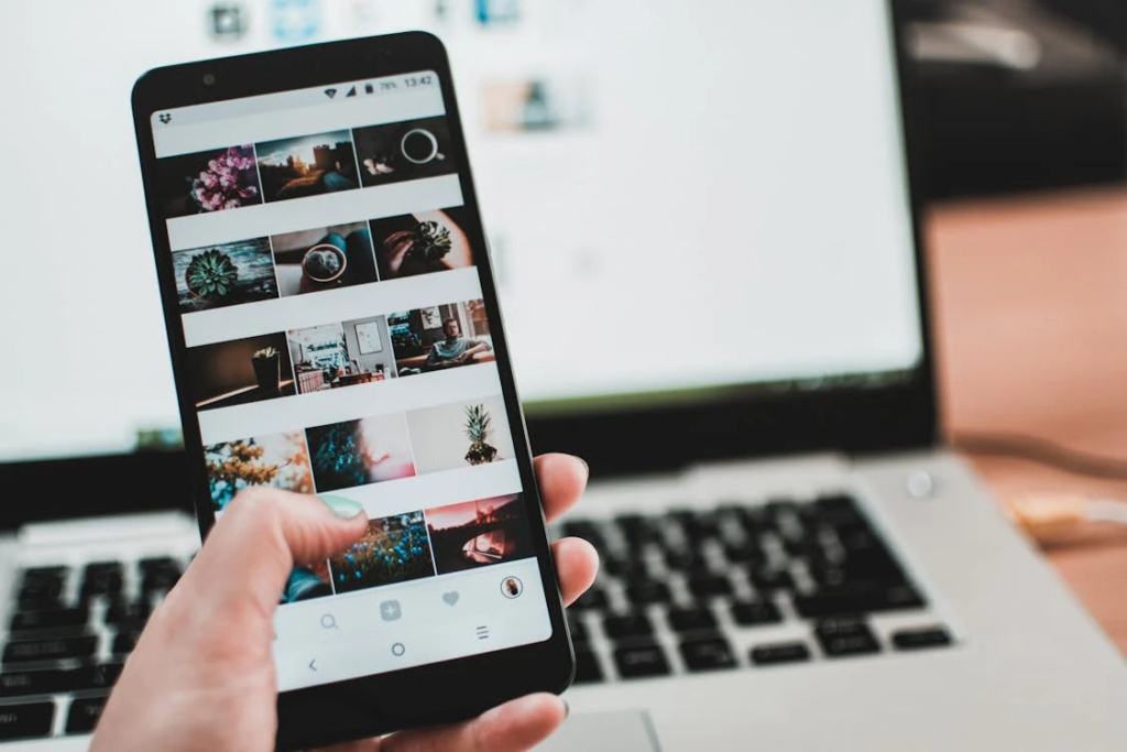 finding Social Media Jobs online