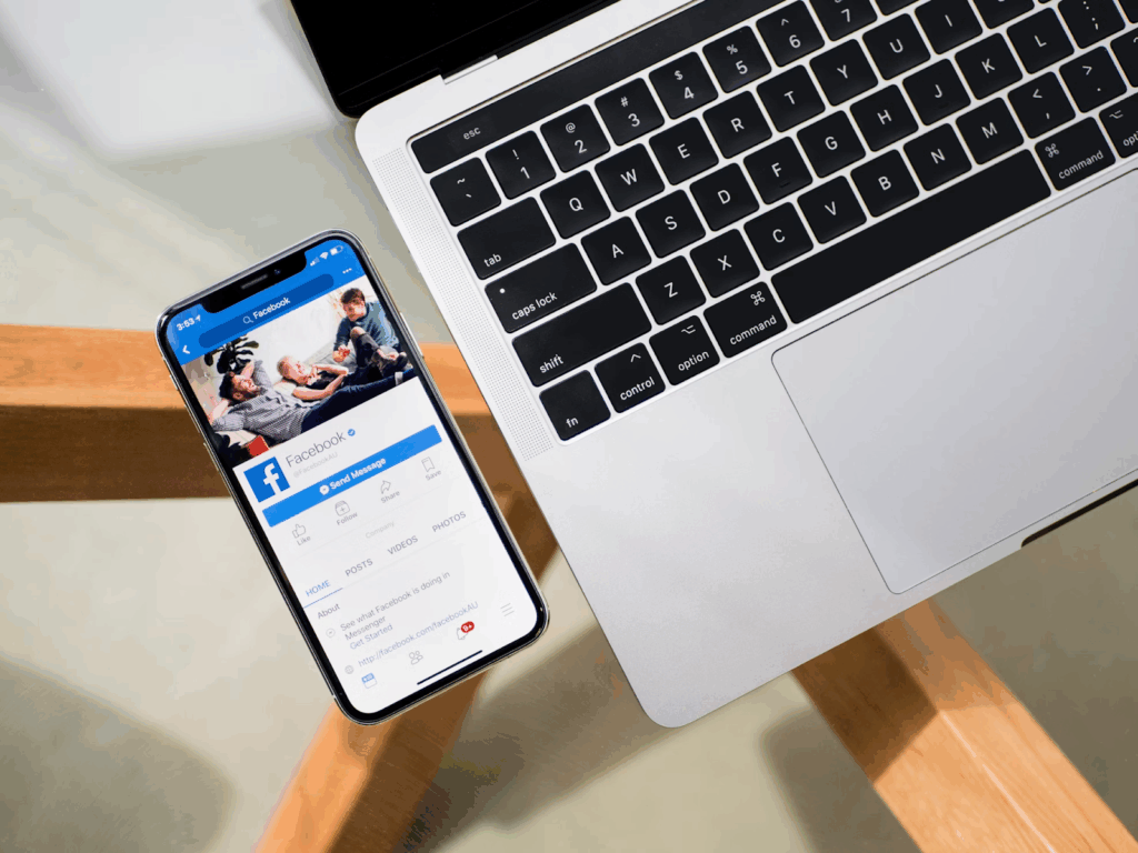Facebook opened on the phone